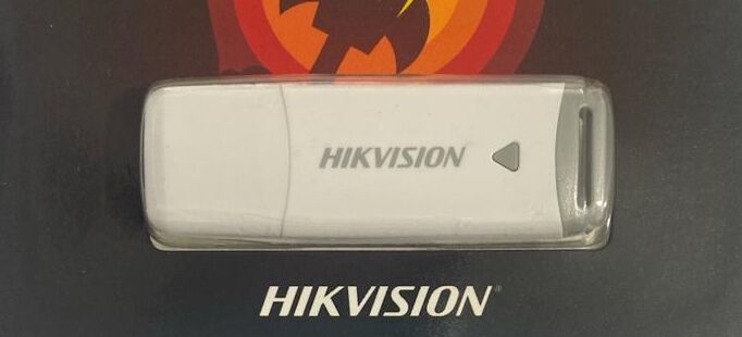 Usb Bellek Hikvision M220P 128Gb Usb 3.2 Beyaz Kktc